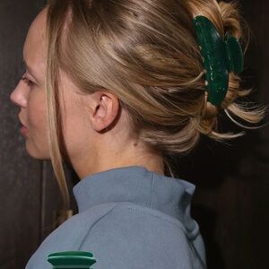 PARKE Claw clip in Forest Green